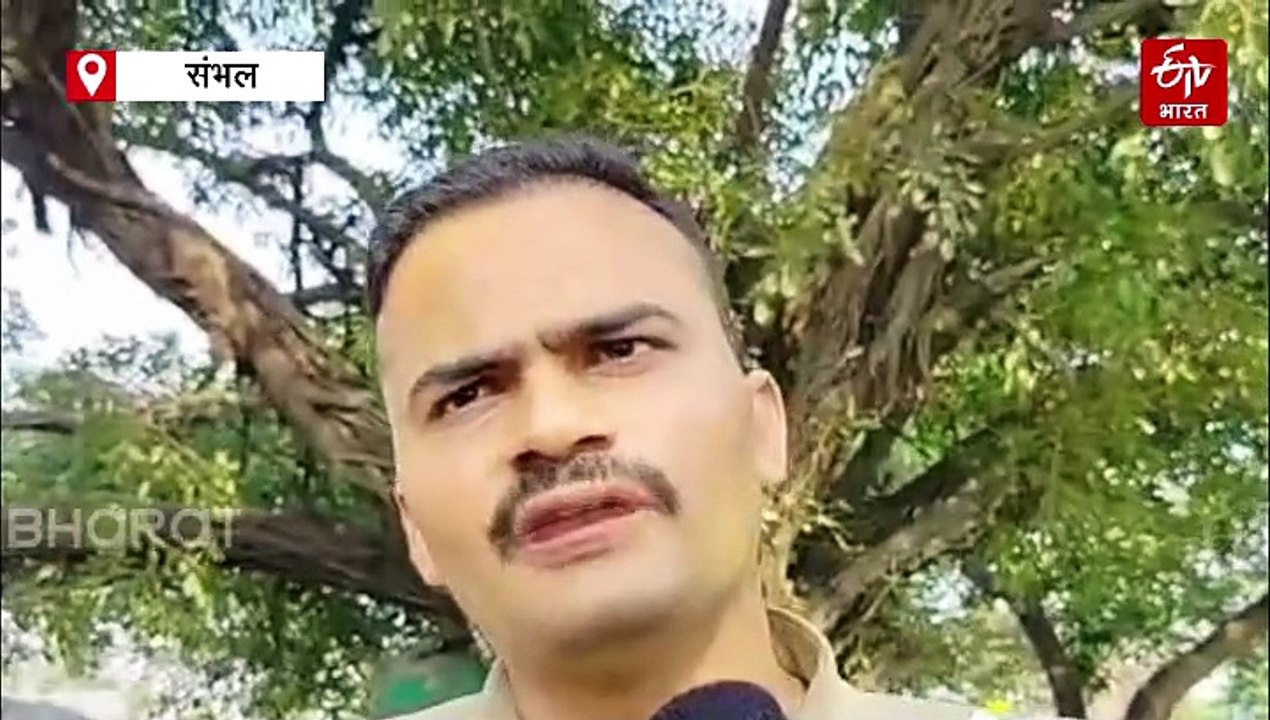 संभल में फिर गरजा बुलडोजर; सरकारी जमीन पर बने शान मोहम्मद का ढाबा किया ध्वस्त, पुलिस फोर्स रही मौजूद