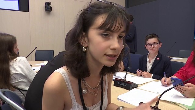 Sénat des jeunes : plus de 250 collégiens se glissent dans la peau des sénateurs