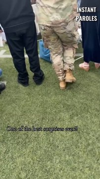 Ce grand frère militaire surprend sa petite sœur lors de sa remise des diplômes