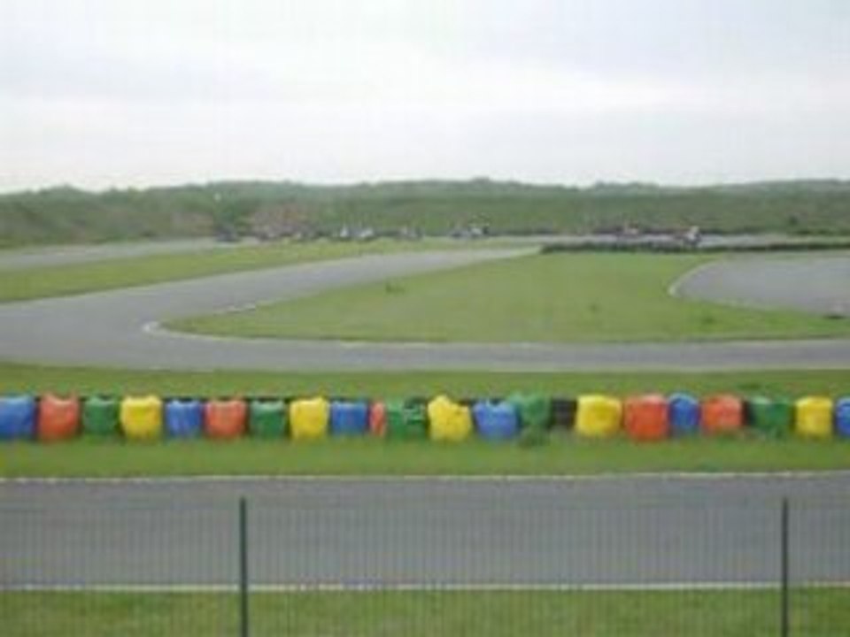 karting en départ le Mans