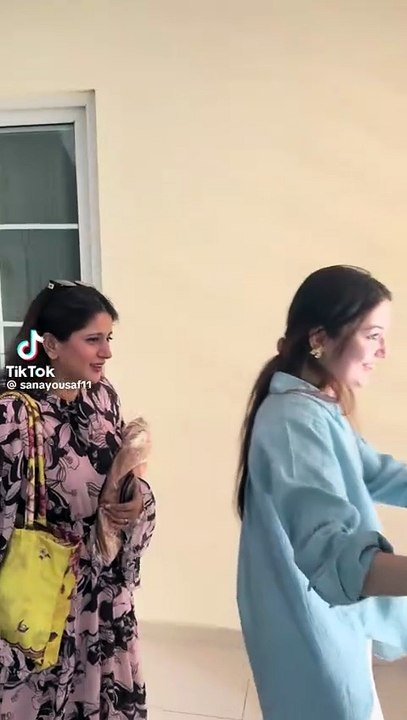 Sana Yousaf with family