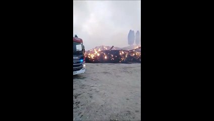 Maxi-incendio in un’azienda agricola nel Bolognese: video