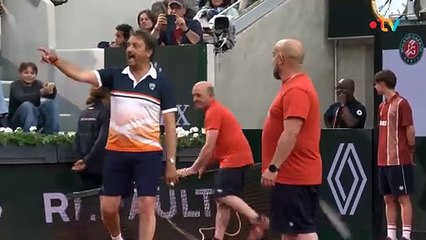 Un joueur un peu particulier prend la place de Leconte