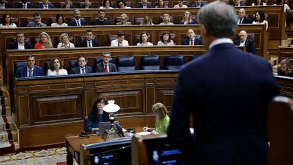 Sánchez habla de la corrupción del PP y la bancada popular le responde con gritos de "¡dimisión!"