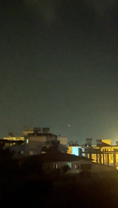 İran'dan İsrail'e Fırlatılan Füzeler Hatay ve Mersin'de Görüldü