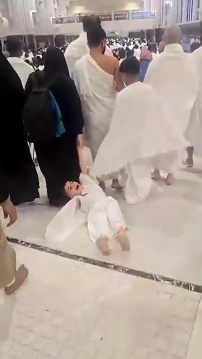 Massallah Beautiful baby makkah Tawaf❤️🕋