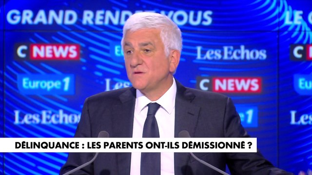 Hervé Morin propose de supprimer les téléphones portables dans les collèges et les lycées de France
