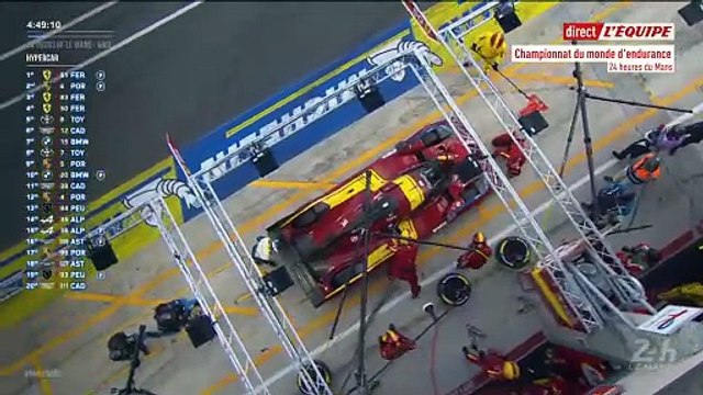 La Ferrari n°51 part à la faute et perd la tête de la course - 24 Heures du Mans