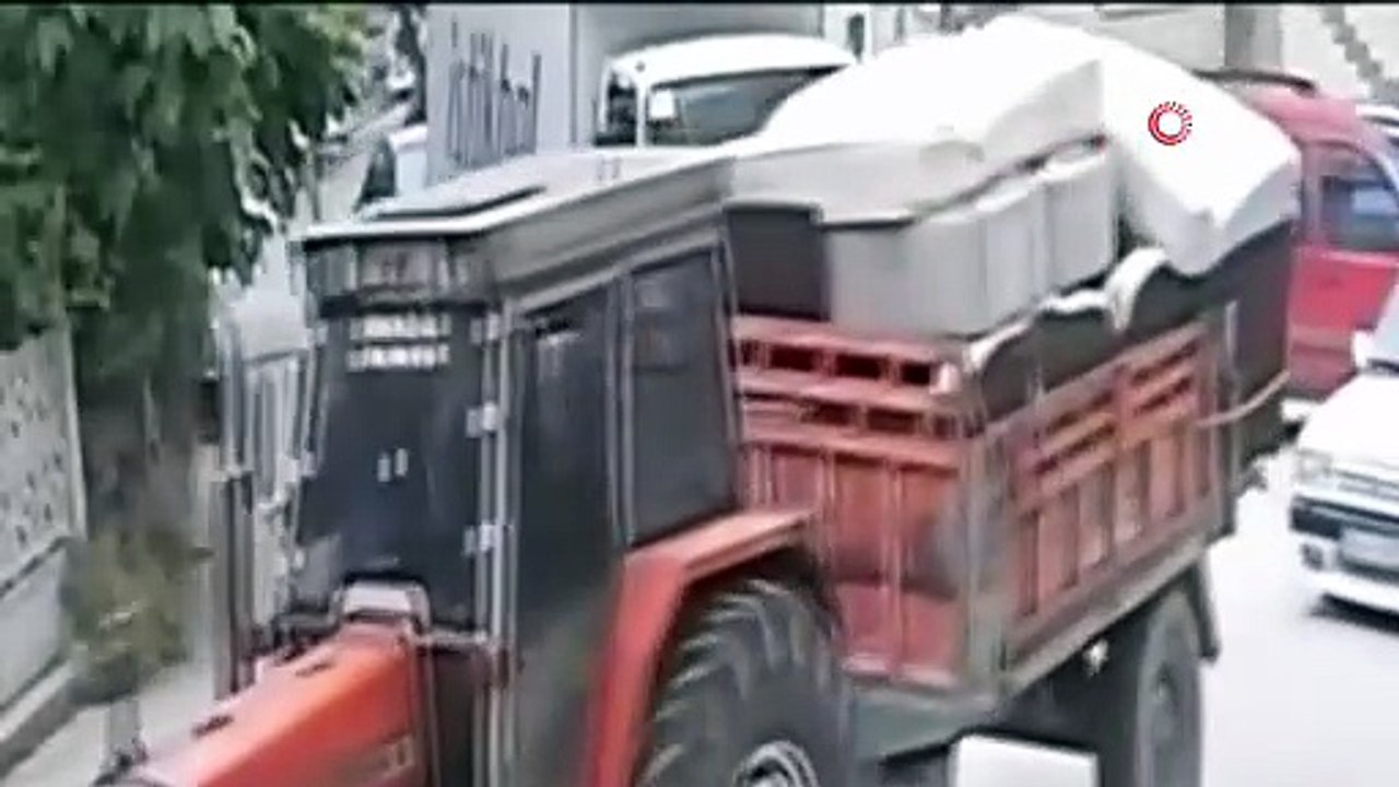 Uzman çavuştan hayat kurtaran hamle: Nefes borusuna dondurma külahı kaçan çocuğu Heimlich manevrasıyla kurtardı