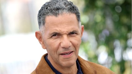 GALA VIDÉO - Roschdy Zem : son enfance placée, son idylle avec Sarah Poniatowski… Que sait-on de sa vie privée ?