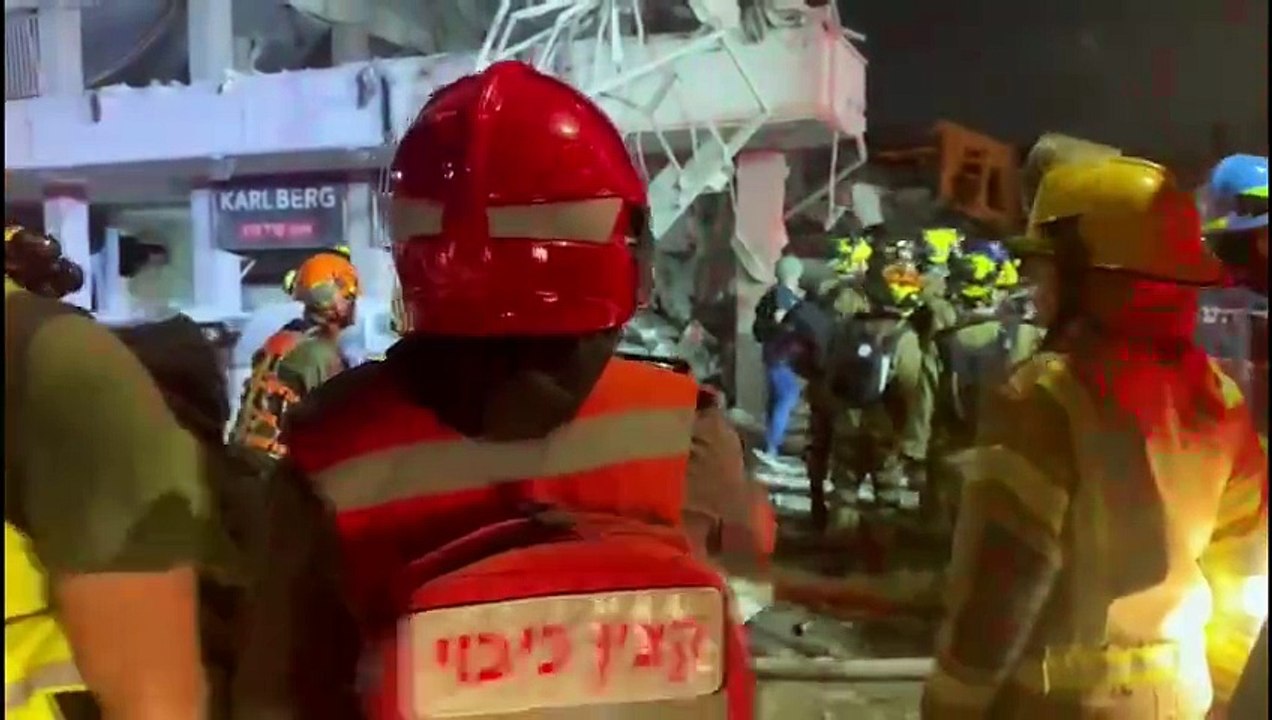 Una nueva noche de ataques iraníes sobre Israel deja muertos y edificios dañados