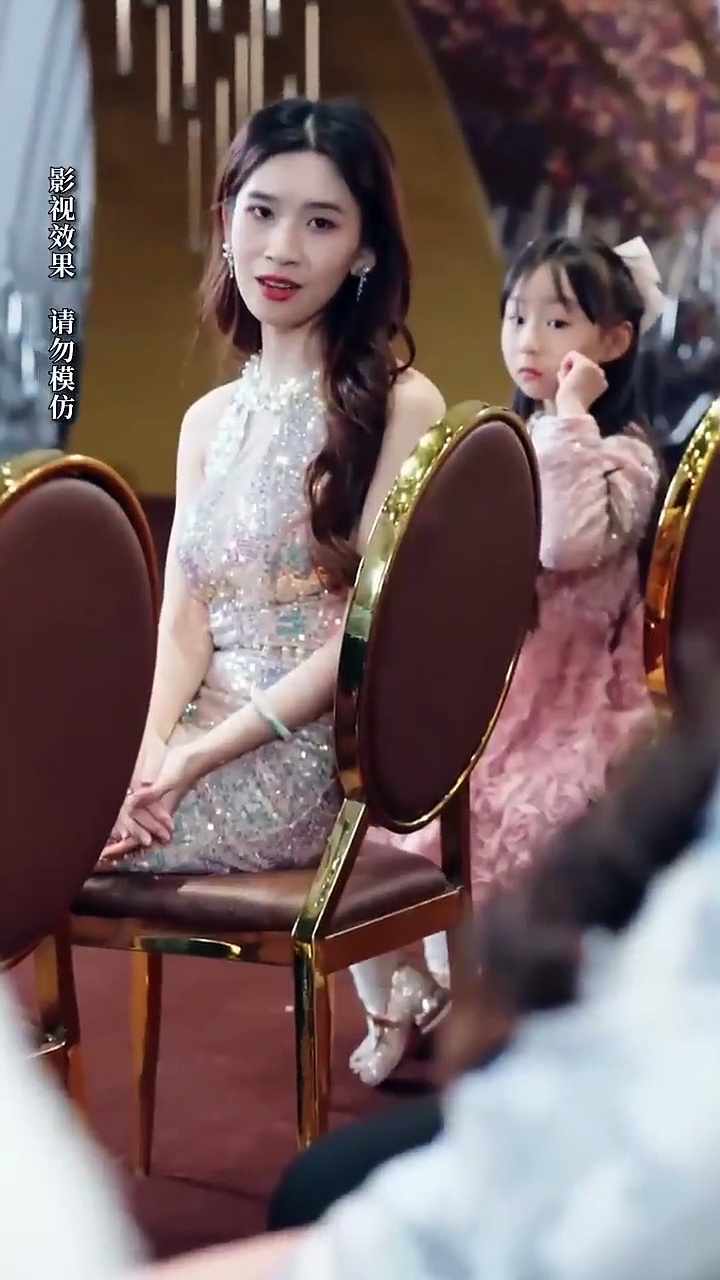  Semua orang mengejek menantu pria ini rupanya dia ceo!lindungi istri dan raih puncak kehidupan#film