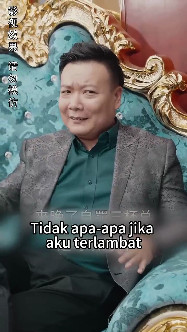  Pria menolong kakek yang pingsan di jalan tak disangka jadi miliuner! wanita cantik di pelukan#film