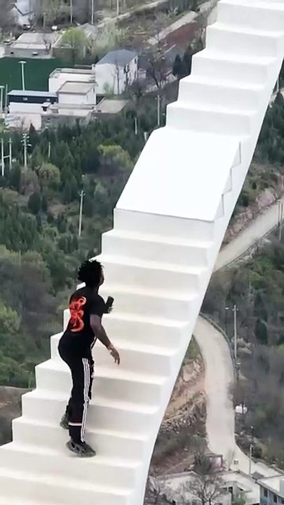 ishowSpeed climb the leader of love in China 🇨🇳