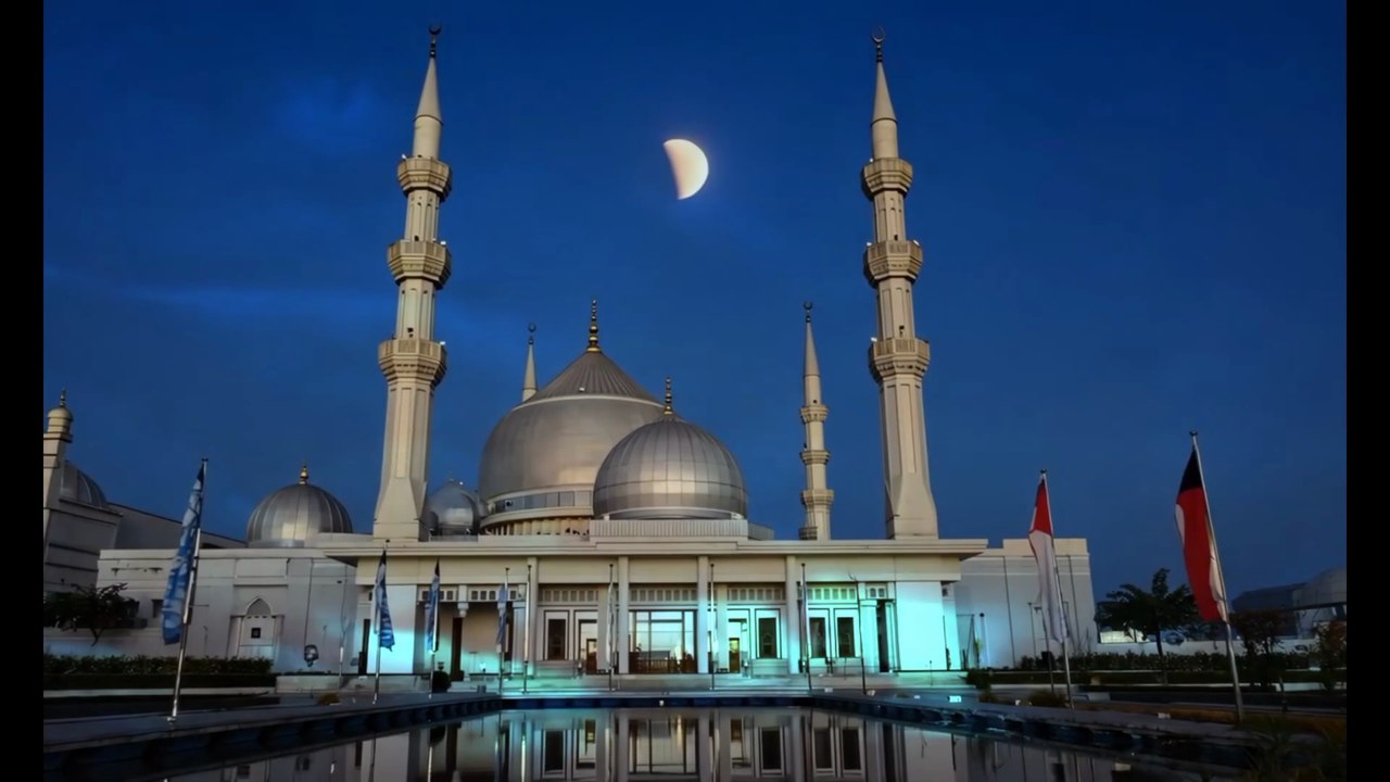 Madina Heart Touching Naat || Dill Ko Tarpa Deti Hai | Yaad-e-Madina | New Naat 2025