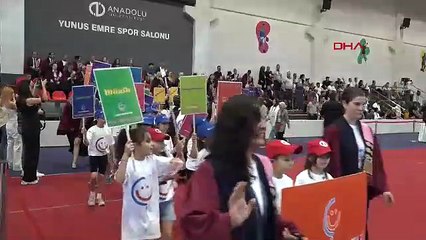 İlkokul ve ortaokula annesinin sırtında gitmişti... Engelli Tuana başardı!