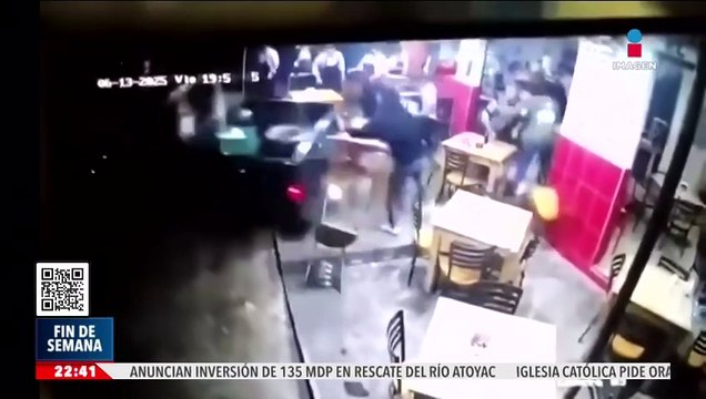 Comensales de una taquería son embestidos por una camioneta en Morelos