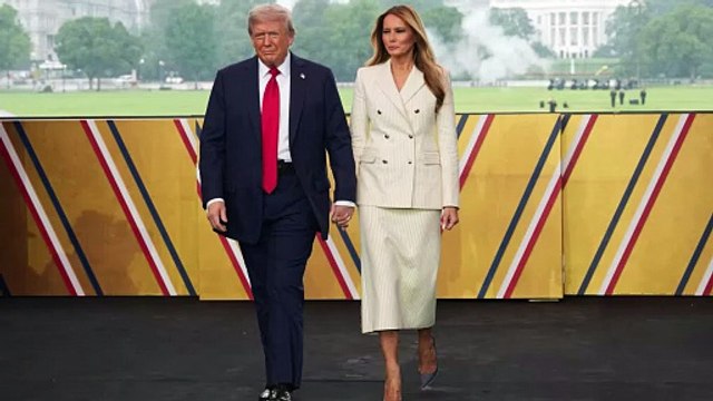Melania Trump, la generalessa : il look militare alla parata dell’Esercito