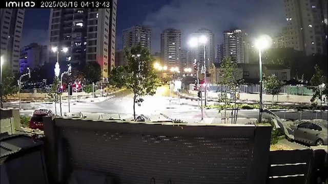 İran’ın füzesi İsrail’i böyle vurdu