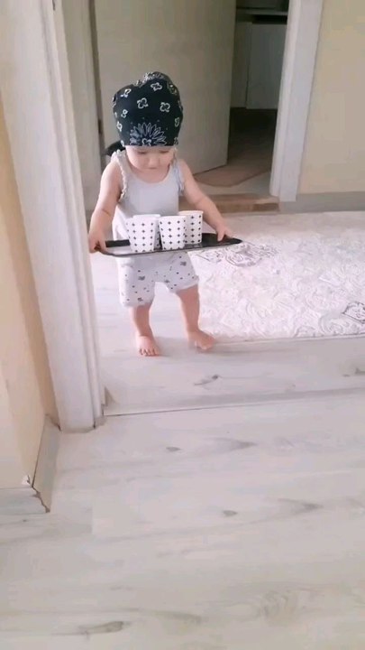 baby is trying to serve guests😂🤣