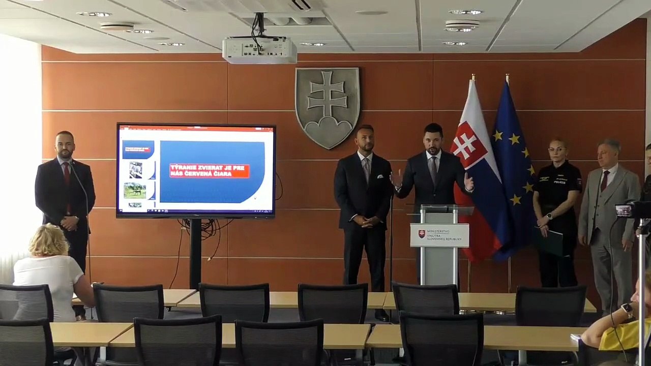 ZÁZNAM: Takáč: Chceme zastaviť týranie zvierat v SR, pomôcť nám v tom môže aj verejnosť