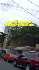 Gen. Macabulos Street, Makati City, Philippines #thestreetwanderer