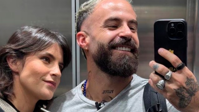 Marc Crosas se gana las críticas por ligar con Lola del Carril en plena transmisión del Mundial de Clubes