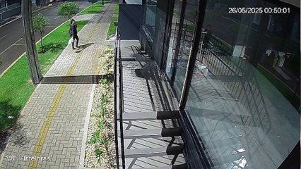 Cúmplice do 'Homem-Aranha do Crime' é presa por participação em três furtos qualificados