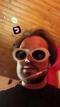 Qu'est-ce que tu as chez toi et tu sais pas pourquoi ? Qui valide mon t-rex mdr ?