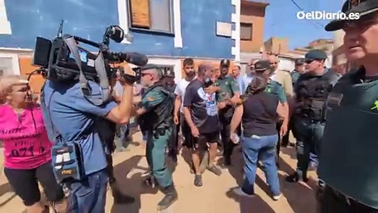 Gritos contra Azcón por tardar tres días en acudir a los pueblos de Zaragoza y Teruel arrasados por las tormentas