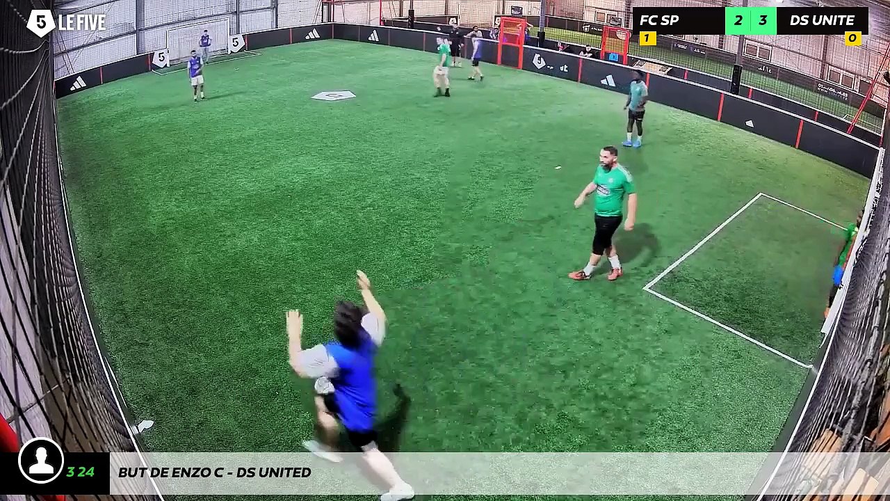 But de Enzo C - Ds United