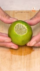 Conocías esta forma de exprimir limones