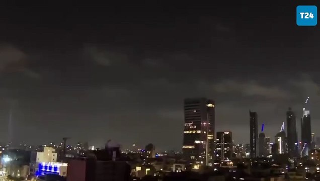 İran, Tel Aviv'e yeni füze saldırısı başlattı
