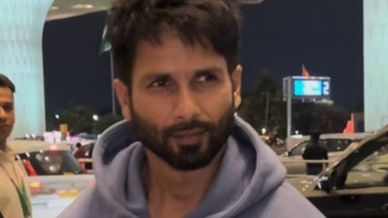 Shahid ने फैंस संग खिंचवाई सेल्फी, स्टार का दिखा सिंपल अवतार!
