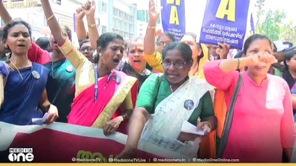 ആശ ഹെൽത്ത് വർക്കേഴ്സ് അസോസിയേഷൻ സമര യാത്ര തിരുവനന്തപുരത്ത് മഹാറാലിയോടെ സമാപിച്ചു