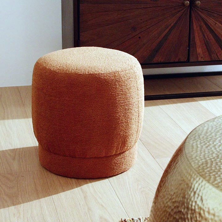 1-1_JJA_UNIVERSALIS_FOCUS POUF_STUDIO COLLET