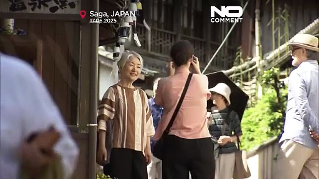 NO COMMENT: Las campanillas de porcelana japonesas celebran el verano con 3.000 piezas tradicionales