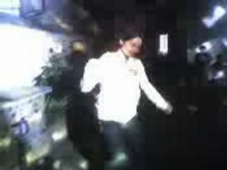 11-05-08_kk dance ds la cour