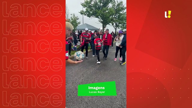 Torcedores do Flamengo se divertem antes de estreia no Mundial