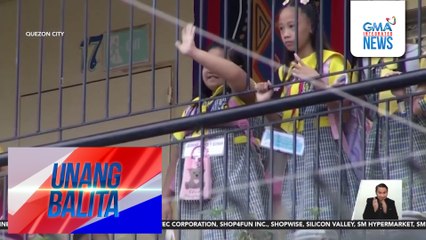 Ilang estudyante, nahirapang humiwalay sa kanilang mga magulang | Unang Balita