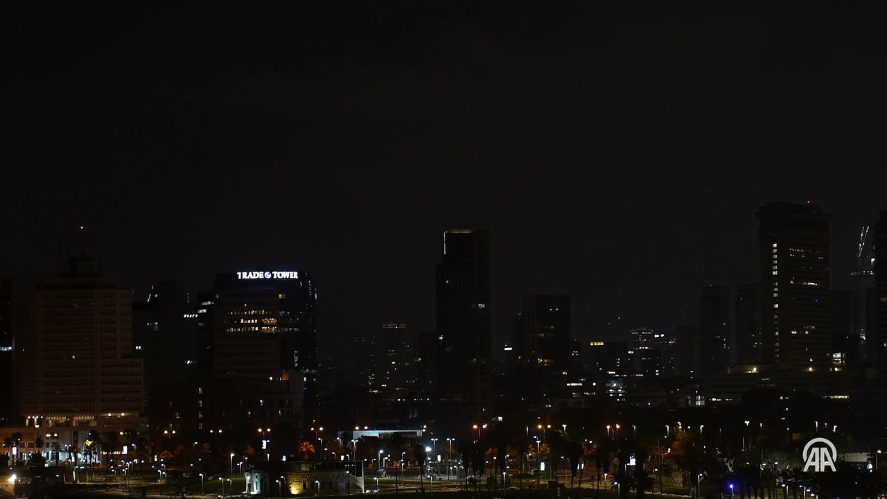 İran'ın saldırılarının ardından İsrail'in başkenti Tel Aviv'de sirenler çaldı
