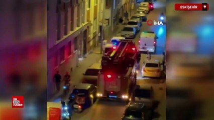 Eskişehir'de apartmanı kötü kokular sardı: Ekipler çürümeye başlayan cesetle karşılaştı