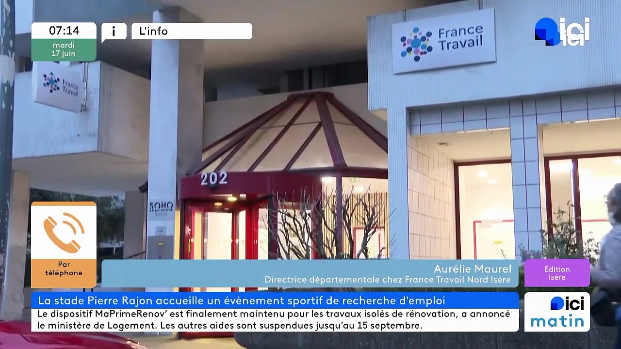 "Du stade vers l'emploi" : quand patrons et demandeurs d'emplois chaussent les crampons à Bourgoin-Jallieu