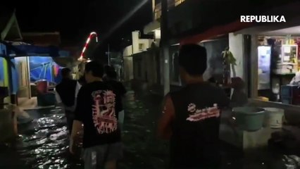 Banjir Rob Melanda Pesisir Eretan Wetan Setiap Hari