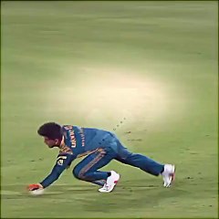 Saim_AYUB_Catching_Practice_After_Injury_Recovery_🥵♥️_#cricket_#babarazam_#psl_#shorts(360p)