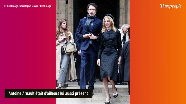 Bernard Arnault : Sa fille Delphine soutenue par son compagnon, une personne proche de la famille s'en est allée