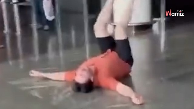 Mężczyzna zgubił psy na lotnisku, ale jeszcze większą panikę wzbudziła jego reakcja (video)