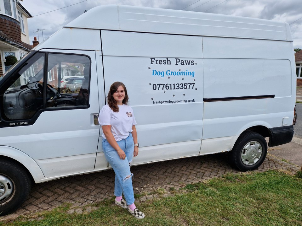 Worthing mum launches mobile dog grooming business
