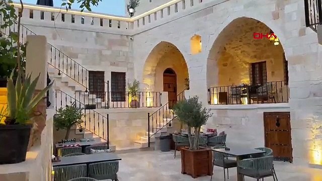 Atalarından miras kalan tarihi konağı servet harcayarak bu hale getirdi