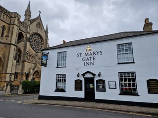 I ate at the elegant West Sussex pub that's had a stunning makeover